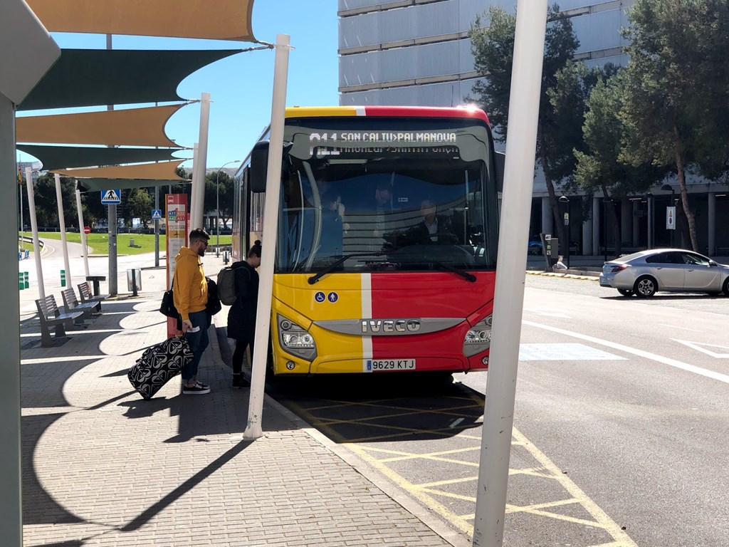 Getting to Mallorca Airport by Bus